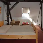 Falko 3*